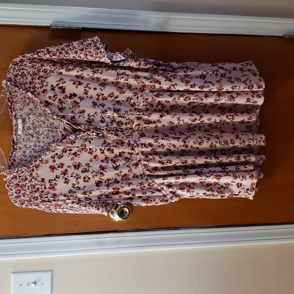 Maurices Short Sleeved Baby Doll Tunic, Pink Floral, Size 3X (B2)